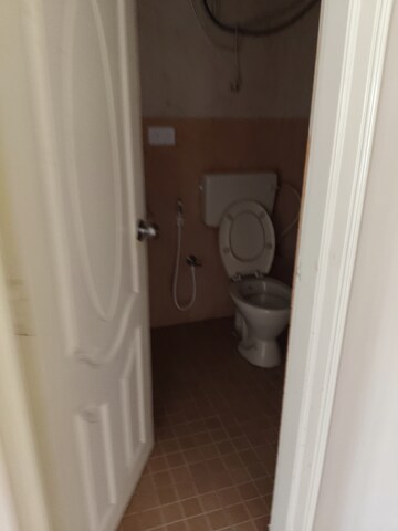 Bathroom in 1 BHK Apartment at Krishna Residency Kadubeesanahalli, Kadubeesanahalli – for Rent