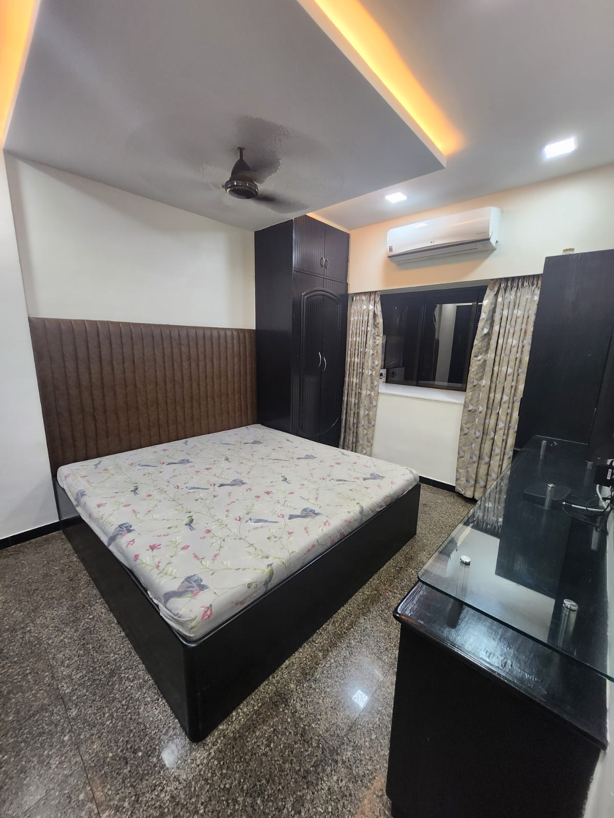 2 BHK Apartment For Sale in Dheeraj Ganga