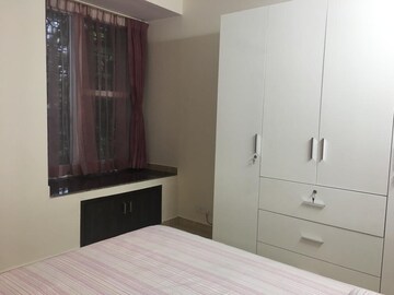 Room in 3 BHK Apartment at Emaar Palm Hills, Sector 77 – for Rent