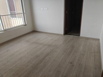 Room in 2 BHK Apartment at Signature Global The Millennia, Sector 37d – for Sale