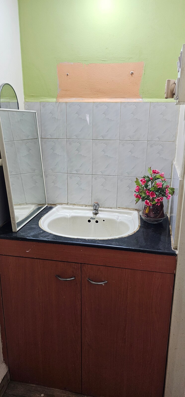 Bathroom, kothrud 1.5 Bedroom 650 Sq.Ft. Apartment In Kothrud Pune 9443318