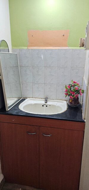 Bathroom in 1.5 BHK Apartment at Kothrud – for Rent