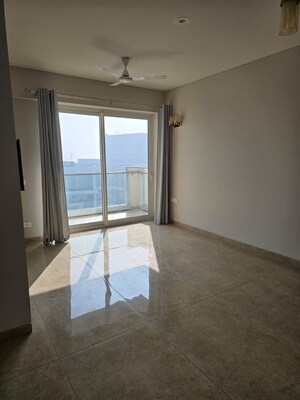 Room in 2 BHK Apartment at Emaar Digi Homes, Sector 62 – for Rent
