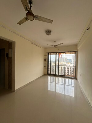 Room in 1 BHK Apartment at Vihang Valley Rio, Kasarvadavali – for Rent
