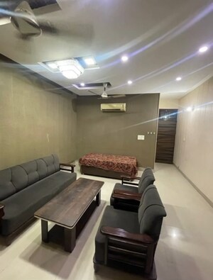 3 BHK Apartment For Rent in Pir Machalla