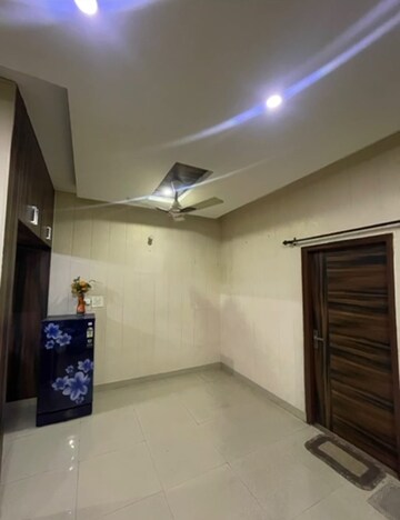 Furnished Amenities in 3 BHK Apartment at Pir Machalla – for Rent