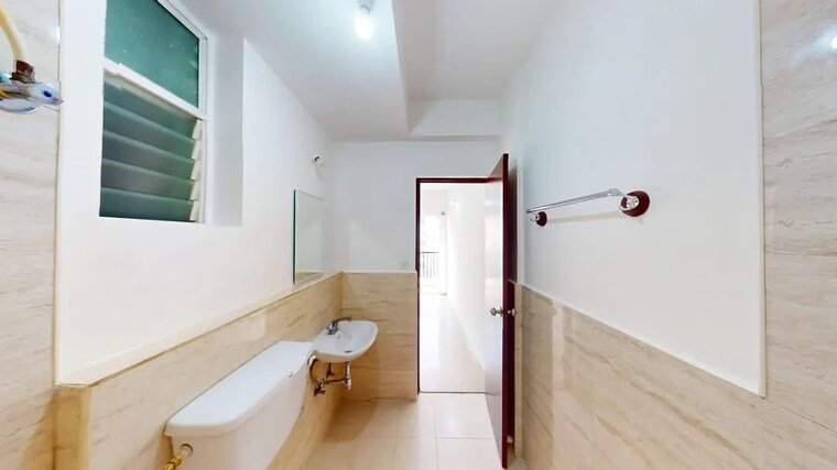 Bathroom, dlf-maiden-heights 2 Bedroom 936 Sq.Ft. Apartment In Jigani Bangalore 9437643