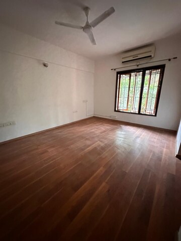 Room in 3 BHK Apartment at Indiranagar – for Rent