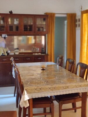 Living Room in 2 BHK Apartment at Chembur – for Rent