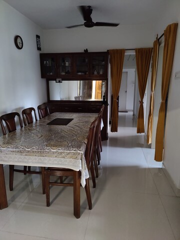 Living Room in 2 BHK Apartment at Chembur – for Rent