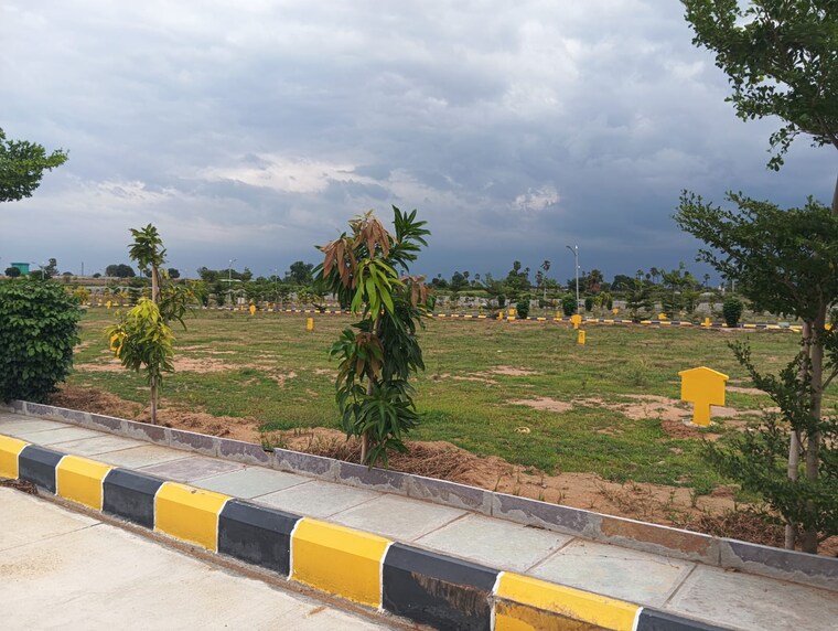 Garden, vasudaika-henley-woods  224 Sq.Yd. Plot In Nagreddipalli Hyderabad 9443787