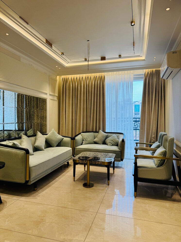 Living Room, ambala highway 3 Bedroom 1800 Sq.Ft. Builder Floor In Ambala Highway Zirakpur 9443818