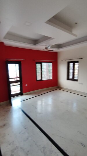 2 BHK Apartment For Rent in Gms Road