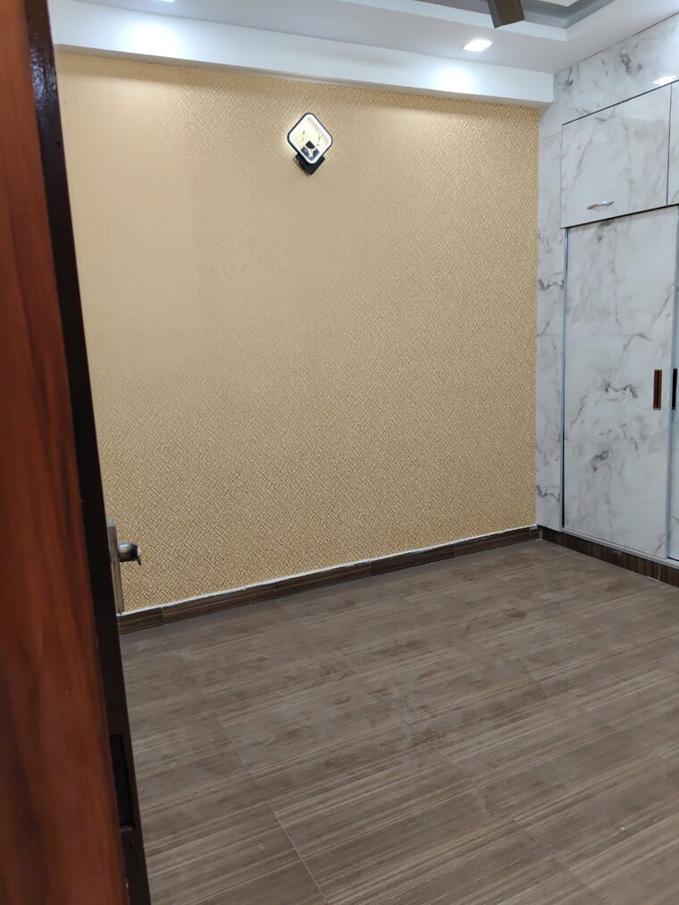 Room, shakti khand 2 3 Bedroom 1400 Sq.Ft. Builder Floor In Shakti Khand 2 Ghaziabad 9443870