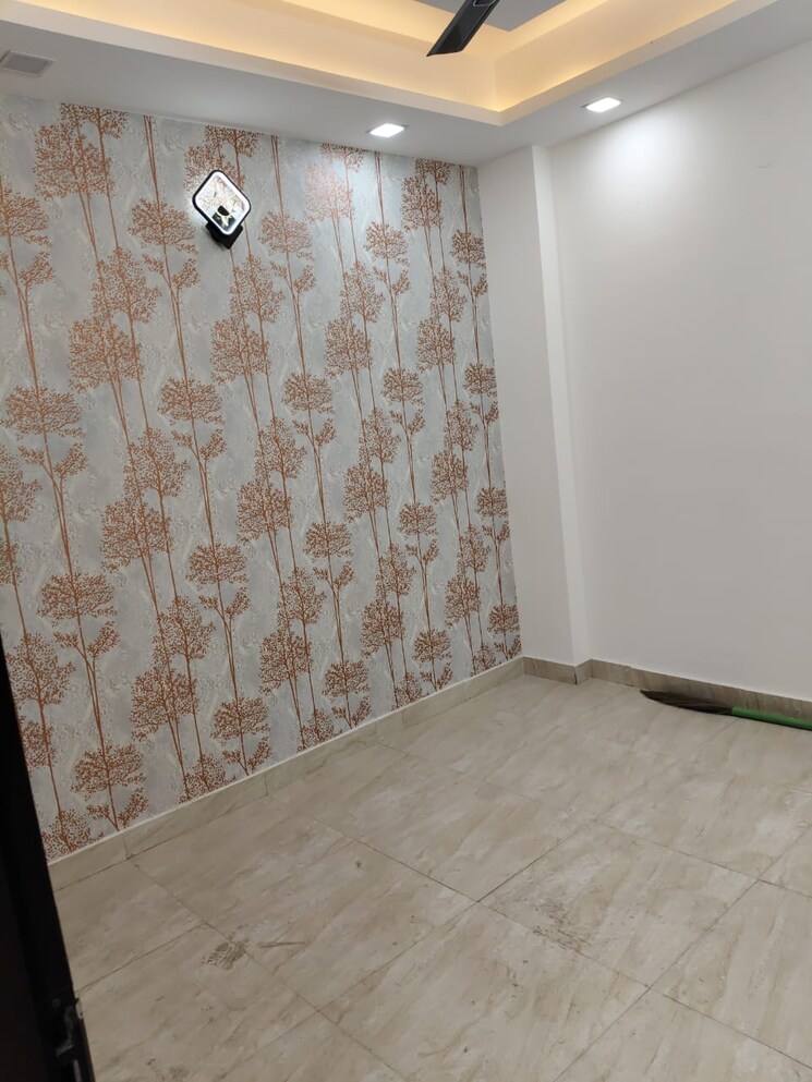 Room, shakti khand 2 3 Bedroom 1400 Sq.Ft. Builder Floor In Shakti Khand 2 Ghaziabad 9443870