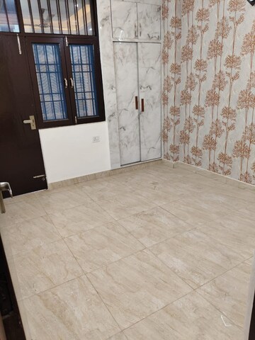 Room in 3 BHK Builder Floor at Shakti Khand 2 – for Sale