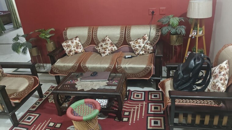 Living Room, shakti khand iii 3 Bedroom 1415 Sq.Ft. Builder Floor In Shakti Khand Iii Ghaziabad 9443937