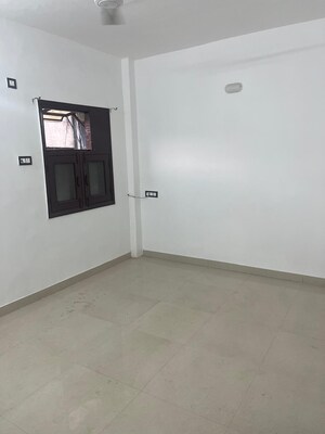 Room in 3 BHK Builder Floor at Kailash Colony – for Sale