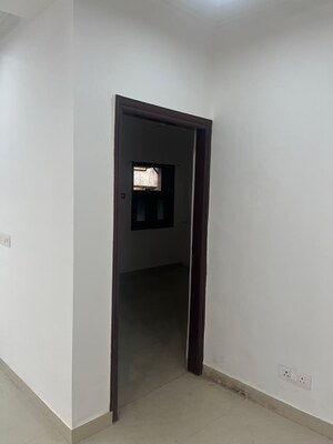 Room in 3 BHK Builder Floor at Kailash Colony – for Sale