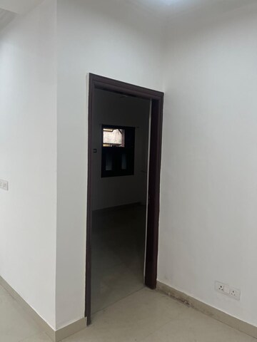 Room in 3 BHK Builder Floor at Kailash Colony – for Sale