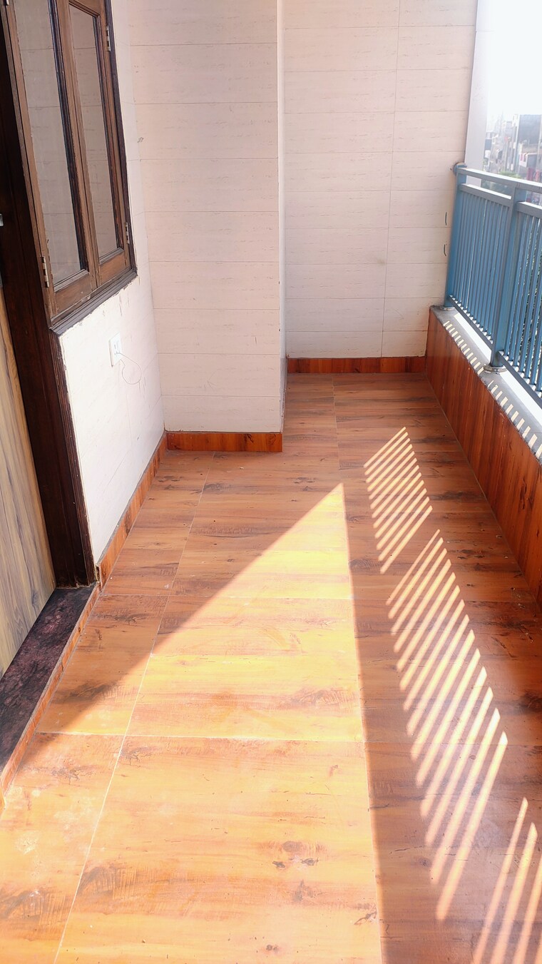 Balcony, pratap-vihar-gda-flats 3 Bedroom 1350 Sq.Ft. Builder Floor In Pratap Vihar Ghaziabad 9444030