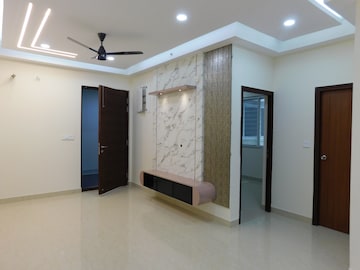 Room in 3 BHK Apartment at Aurobindo The Regent, Kondapur – for Rent