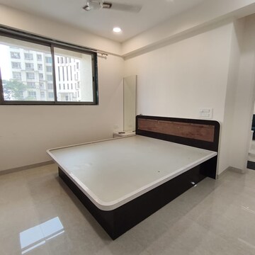 Room in 1 BHK Apartment at Hiranandani Estate, Hiranandani Estate – for Rent