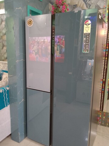 Building Lobby in 2 BHK Apartment at Shree Vardhman Green Court, Sector 90 – for Rent