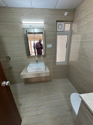 Bathroom in 3 BHK Apartment at Aurobindo Kohinoor, Serilingampally – for Rent