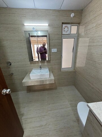 Bathroom in 3 BHK Apartment at Aurobindo Kohinoor, Serilingampally – for Rent