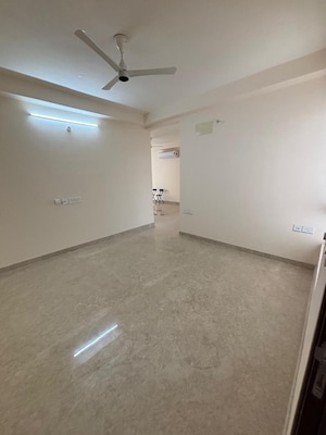 Room in 3 BHK Apartment at Aurobindo Kohinoor, Serilingampally – for Rent