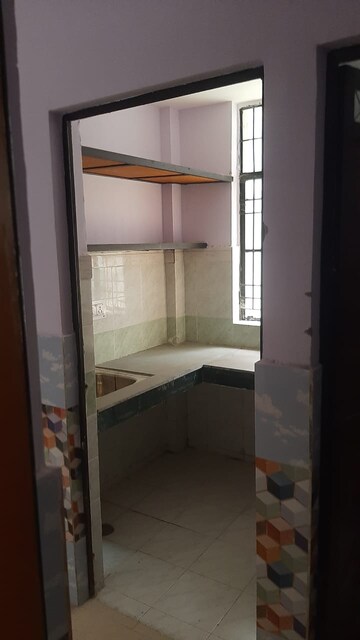 Bathroom in 1.5 BHK Apartment at Sector 10 Greater Noida – for Rent