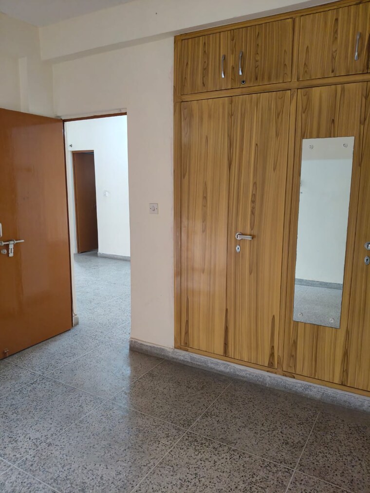 Room, dwarka mor 3 Bedroom 1350 Sq.Ft. Apartment In Dwarka Mor Delhi 9444286