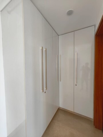 Furnished Amenities in 4 BHK Builder Floor at Greater Kailash I – for Rent