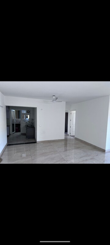 Room in 3 BHK Apartment at Sterling Ascentia, Bellandur – for Rent