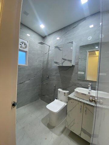 Attached Bathroom in 3 BHK Builder Floor at Indraprastha – for Rent