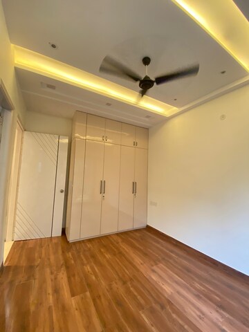 Room in 3 BHK Builder Floor at Indraprastha – for Rent