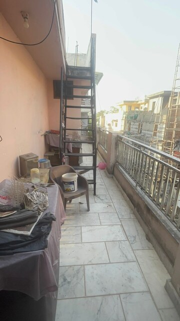 Balcony in 2 BHK Builder Floor at Shalimar Bagh – for Rent