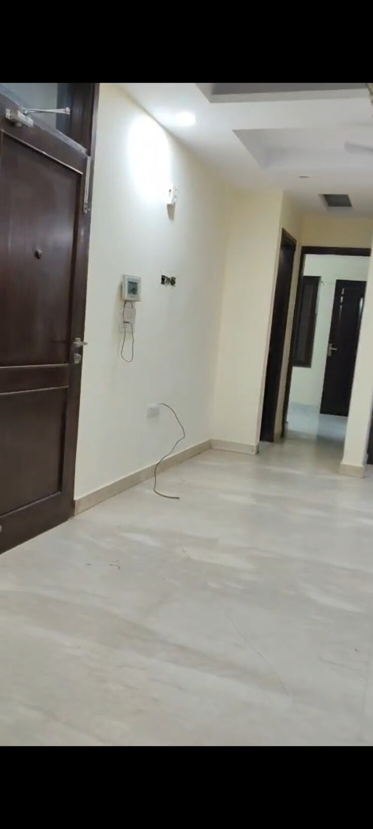 Room, pitampura 3 Bedroom 1000 Sq.Ft. Builder Floor In Pitampura Delhi 9444507