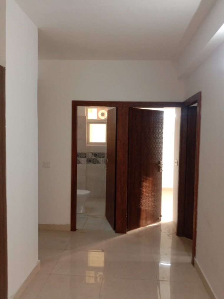 Room, signature-global-prime 2 Bedroom 834 Sq.Ft. Apartment In Sector 63a Gurgaon 9444580