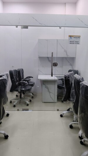  Office Space For Rent in Malad East