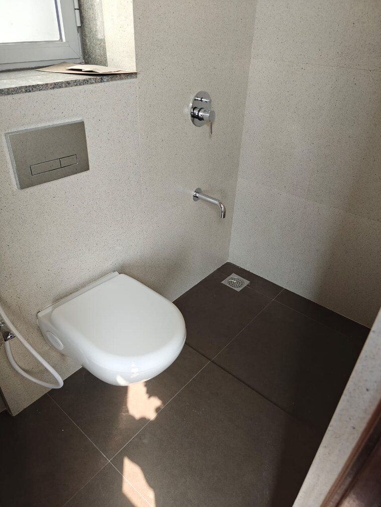 Bathroom, piramal-vaikunth 2 Bedroom 708 Sq.Ft. Apartment In Balkum Pada Thane 9444606
