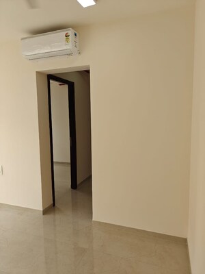 Room in 2 BHK Apartment at Piramal Vaikunth, Balkum Pada – for Rent