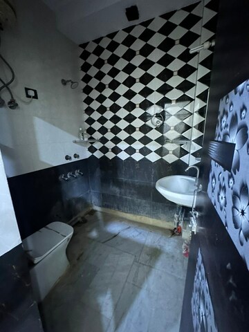 Master Bedroom in 2 BHK Independent House at Jangpura – for Rent