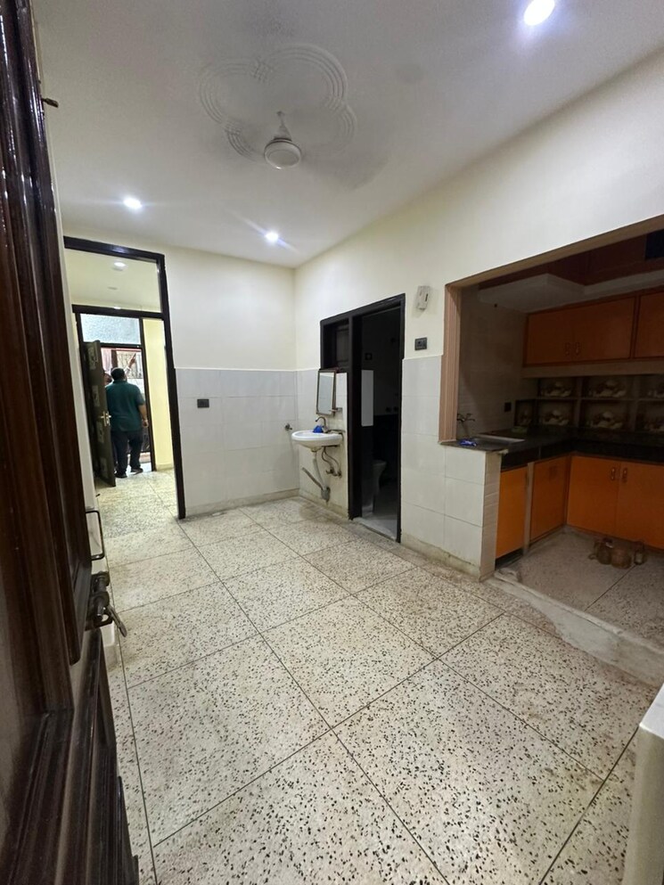  Parking, jangpura 2 Bedroom 900 Sq.Ft. Independent House In Jangpura Delhi 9444640