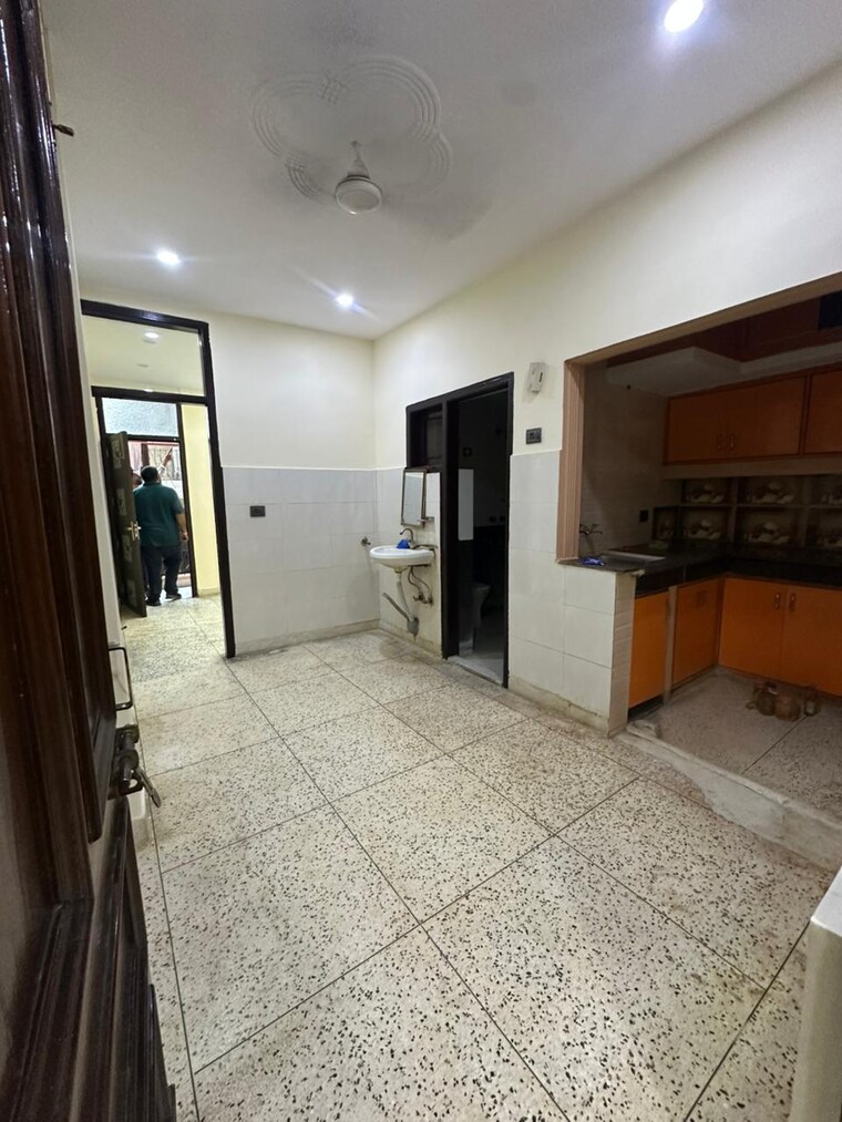  Parking, jangpura 2 Bedroom 900 Sq.Ft. Independent House In Jangpura Delhi 9444640