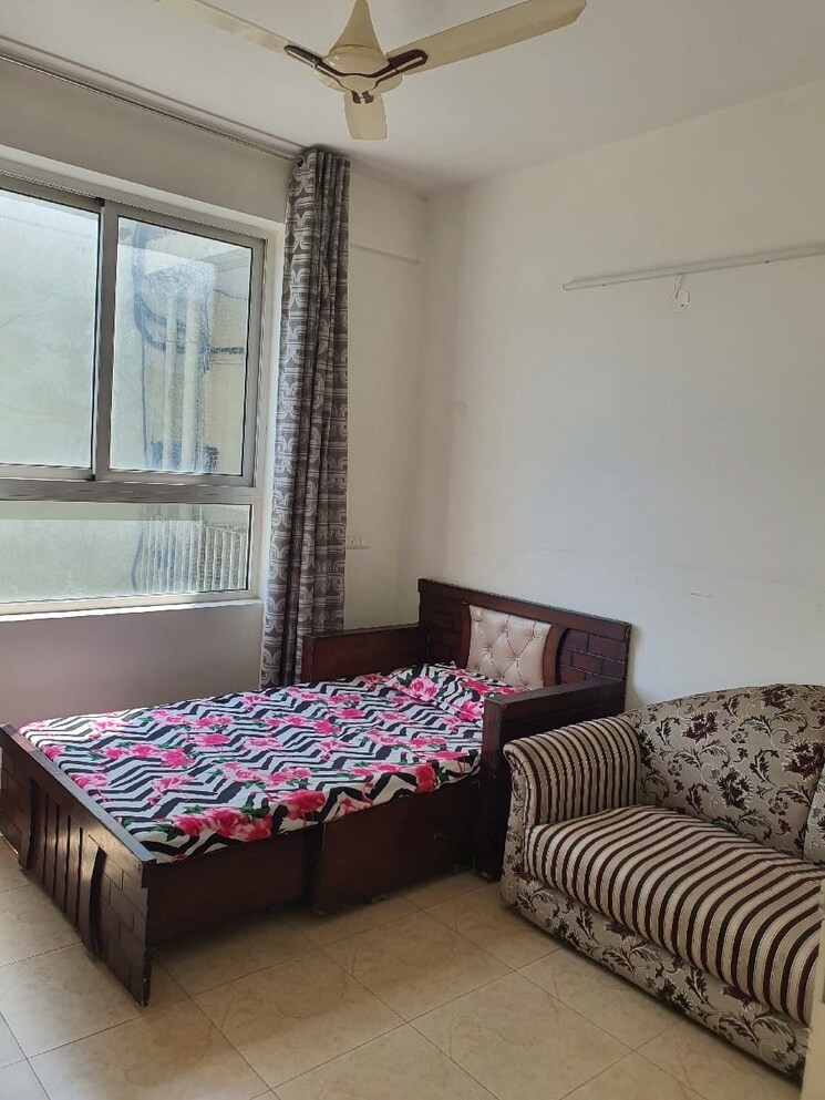 Bedroom, sushma-joynest-zrk 3 Bedroom 1850 Sq.Ft. Apartment In Ghazipur Zirakpur 9444669