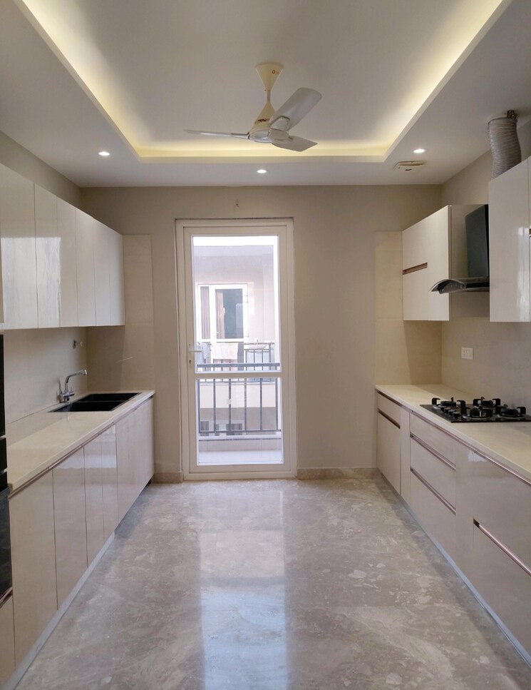 Kitchen, aradhya-homes 4 Bedroom 2700 Sq.Ft. Apartment In Sector 67a Gurgaon 9444724