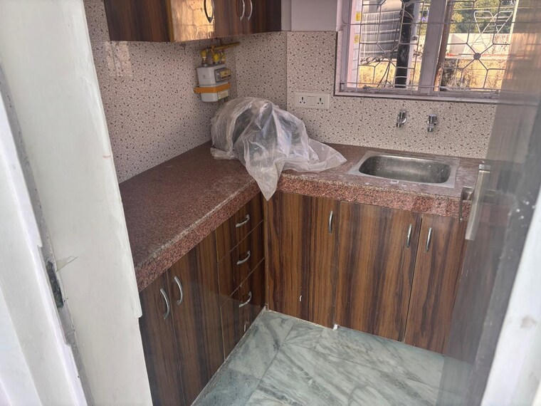 Bedroom, defence colony 3 Bedroom 325 Sq.Yd. Builder Floor In Defence Colony Delhi 9444743