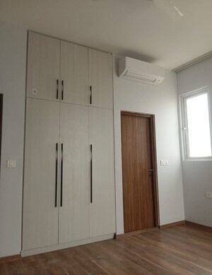 Room in 3 BHK Apartment at Conscient Hines Elevate, Sector 59 – for Rent